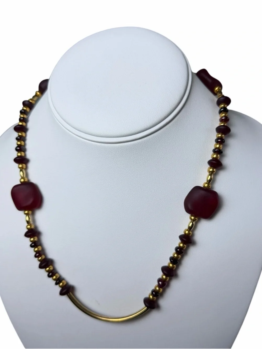 Cranberry Frosted Glass Beaded Necklace 18” Gold Tone Artisan Chic      artisan